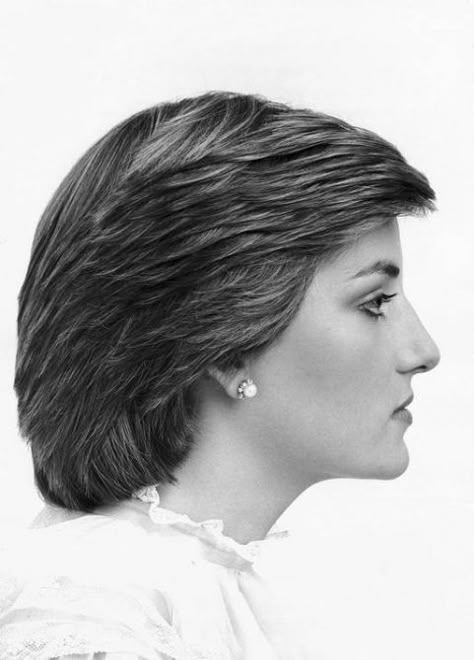 Diana Hairstyles, Diana Haircut, Diana Hair, Princess Diana Hair, Princess Diana Photos, Princess Diana Pictures, Princes Diana, Diana Fashion, Charles And Diana