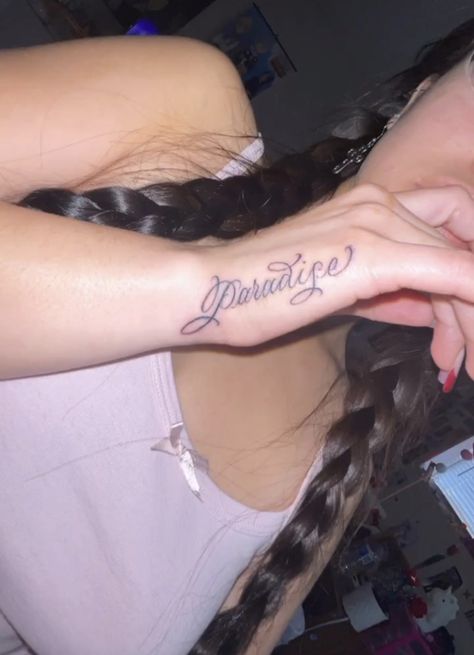 Tattoos On The Side Of Hand, Loyalty Hand Tattoos For Women, Hand Tattoos Side Of Hand, Name Tattoo On Side Of Hand, 2 Name Tattoos For Women, Makayla Tattoo Name, Torres Tattoo Last Name, Margarita Name Tattoo, Baddie Name Tattoos