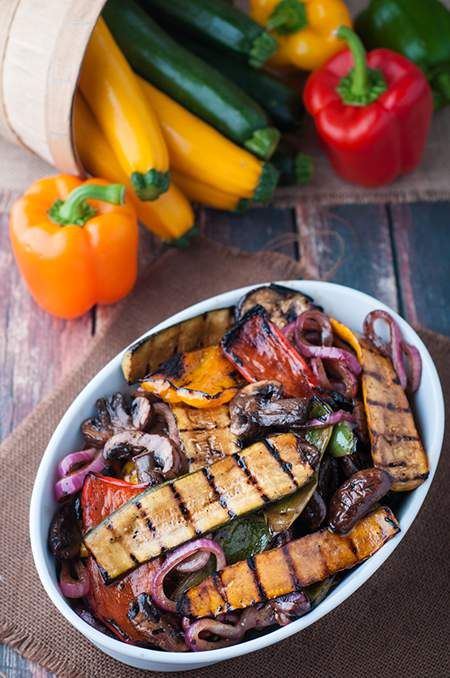 balsamic marinated grilled vegetables Marinated Grilled Vegetables, Food Tasting, Grilled Pork, Meatless Meals, Grilled Vegetables, Delicious Salads, Side Dish Recipes, Amazing Food, Paleo Gluten Free