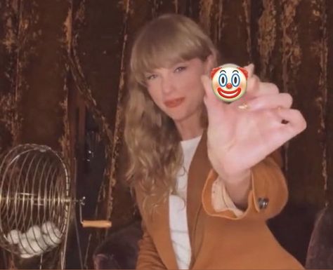 Cute Funny Pics, Estilo Taylor Swift, Taylor Swift Funny, Asian Babies, Swift 3, Live Taylor, Taylor Swift Pictures, Girl Stickers, Light Of My Life