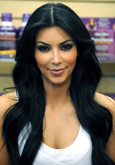 Kim Kardashian 2009, Jet Black Hair Dye, Black Hair Celebrities, Jet Black Hair Color, Kim Kardashian Images, Kardashian Makeup, Kim Kardashian Hair, Kardashian Hair, 1967 Mustang