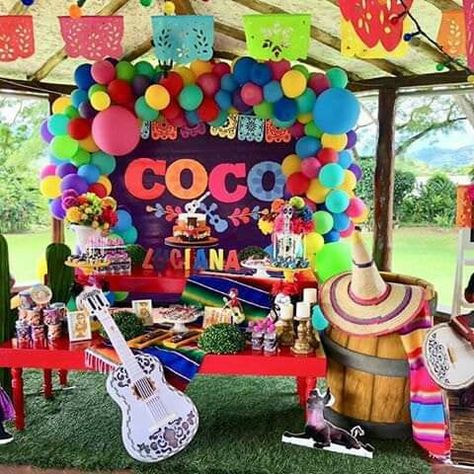 Disney Party Decorations, Coco Birthday, Happy Birthday Disney, Coco Disney, Piñata Ideas, Movie Themed Party, Fall Birthday Parties, Mexican Birthday, Second Birthday Ideas