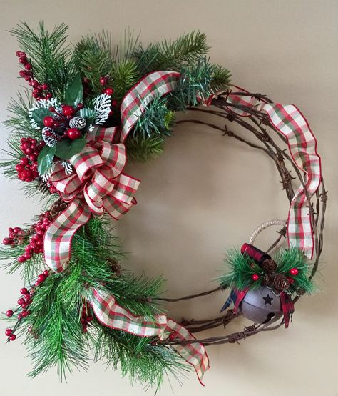 Barbwire Christmas Wreath, Barb Wire Wreath Ideas, Barbed Wire Christmas, Barbwire Wreath, Barbwire Crafts, Wire Christmas Wreath, Barbed Wire Decor, Barbed Wire Wreath, Wire Wreaths