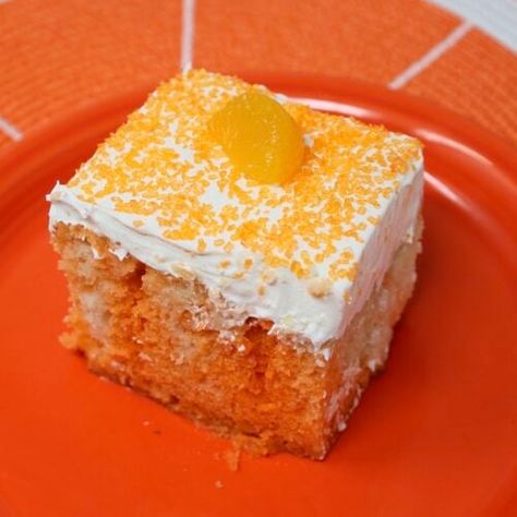 Orange Crush Poke Cake, Orange Crush Cake, Orange Desserts, Crush Cake, Poke Cake Recipe, Orange Dessert, Orange Crush Soda, Crush Soda, Orange Jello