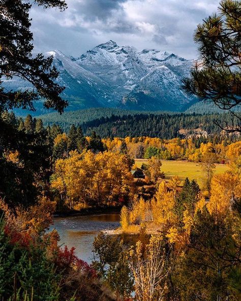 Bitterroot Valley Montana - What do you think is the top spot in montana for fall? I definitely understand why the Bitterroot Valley is on every (top fall spots im Montana) list. I have been waiting months to get the shot of this old structure on the Bitterroot River with Como peak in the background. #montanamoment #montanafall #fall #montana #usa #visittheusa #autumn Montana Travel Guide, Hamilton Montana, Montana Living, Visit Montana, Montana Vacation, Montana Travel, Beautiful Vacations, Travel Images, Nature Travel