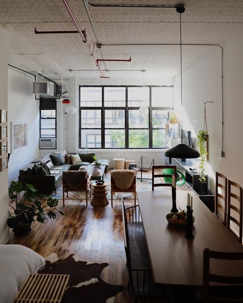 Cozy Industrial Decor, Brooklyn Loft Apartment, Loft Dining Room, Loft Apartment Industrial, Loft Aesthetic, Industrial Loft Design, Brooklyn Home, Open Loft, Industrial Apartment