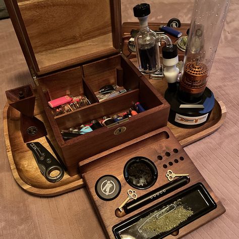 Wooden Stash Box Ideas, Stash Box Ideas, Stash Containers, Stash Jars, Stash Box, Cigars And Whiskey, Rolling Tray, Tray Set, Puff And Pass