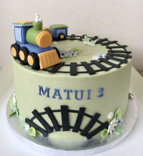 Train Theme Cake, Train Birthday Party Cake, Fondant Train, Heath Cake, Cake Train, Baptism Cake Boy, Train Birthday Cake, Cake Structure, Baby Boy Birthday Cake