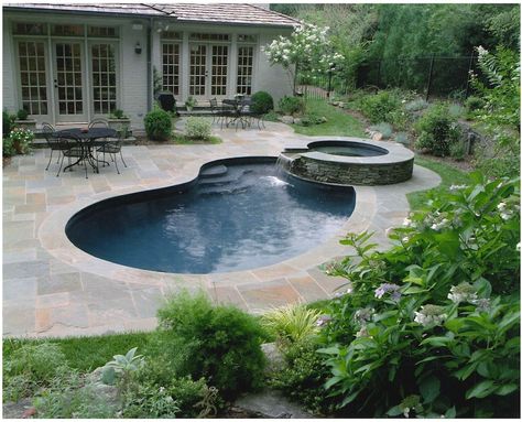 Pool With Bluestone, Small Inground Swimming Pools, Small Inground Pool, Inground Pool Designs, Kidney Shaped Pool, Pool And Patio, Swimming Pool Photos, Pools Backyard Inground, Residential Pool