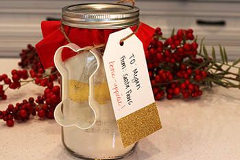 Dog Cookie Recipe in a Jar: Homemade Dog Cookies | Petco Selling Dog Treats, Cookie In A Jar, Homemade Peanut Butter Dog Treats, Cookie Mix Jar, Mason Jar Mixes, Dog Cookie Recipes, Mason Jar Recipe, Homemade Dog Cookies, Christmas Dog Treats