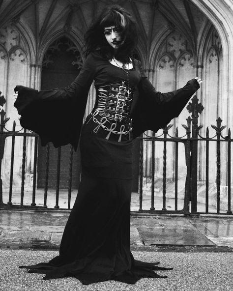 This is just perfect, @peapanic ! #lipservice1985 #goth #gothfashion #deathrockfashion #graveyard #takemetochurch #wroughtironfence #spooky #ethereal Trad Goth Photoshoot, Trad Goth Outfit, Trad Goth Fashion, Trad Goth Outfits, Deathrock Fashion, Dark Gothic Fashion, Goth Outfit Inspo, Traditional Goth, Goth Fits