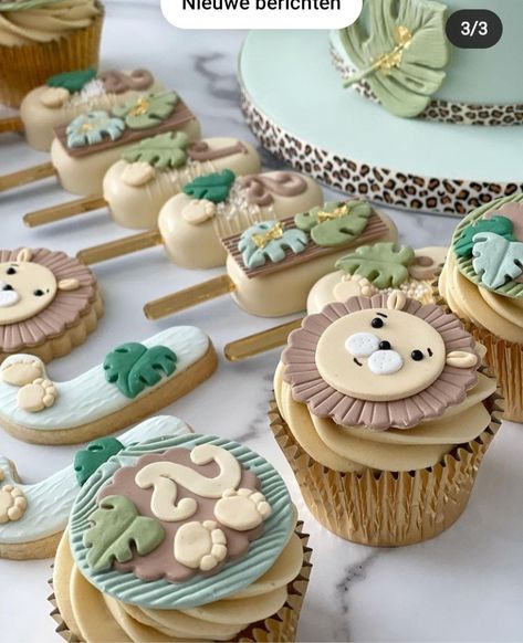 Safari Cupcakes, Wild Birthday Party, Baby First Birthday Cake, Boys First Birthday Party Ideas, Safari Theme Birthday, Safari Cakes, Baby Boy 1st Birthday Party, Christmas Tree Diy, Fondant Animals