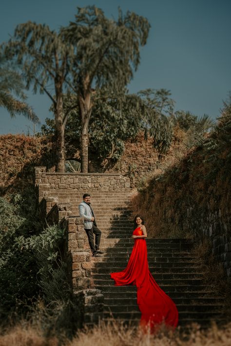 Vasai Fort Pre Wedding, Vasai Fort, Pre Wedding Poses, Wedding Poses, Couple Posing, Couple Photography, Pre Wedding, Photo Frame, Fort