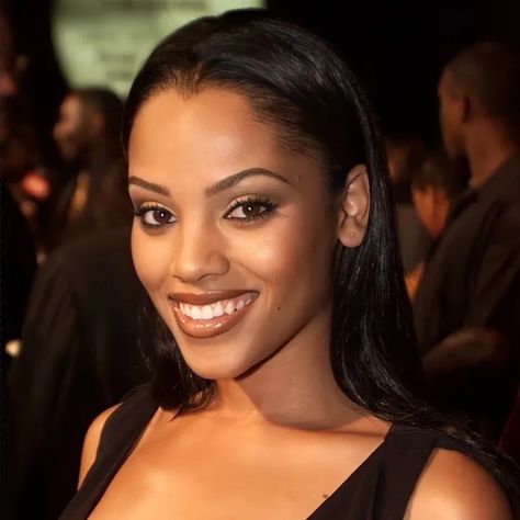 Bianca Lawson, To The Bone Movie, Glossy Lips Makeup, Great Friend, Celebrity Faces, Glam Makeup Look, Famous Black, How To Look Handsome, Famous Singers