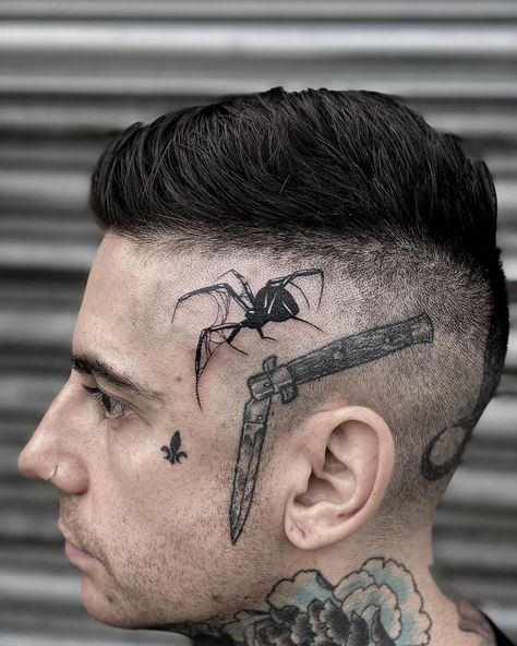 LOZ TATTOOER Black Widow Tattoo, Sick Tattoos, 12 Tattoos, Sick Tattoo, Head Tattoo, Spider Tattoo, World Tattoo, Hand Poke, Head Tattoos