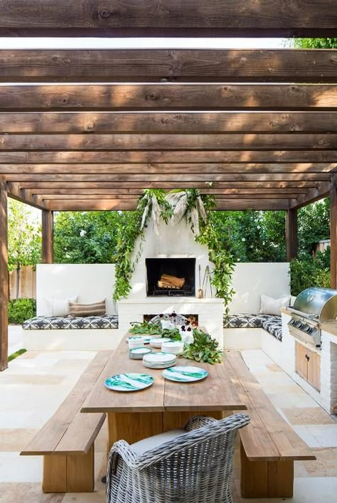 Design Per Patio, Location Scouting, Backyard Fireplace, Outdoor Dining Room, Outdoor Dining Spaces, Open Living, Backyard Remodel, Backyard Inspiration, Backyard Inspo