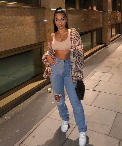 Pinterest | ✨𝓪𝓼𝓱𝓵𝓮𝔂𝓷𝔁𝓸𝔁𝓸✨ #outfits #outfitoftheday Chill Outfits, Streetwear Fashion Women, Mode Inspo, Fashion Streetwear, Dope Outfits, Spice Girls, Swag Outfits, Fashion Mode, Looks Style