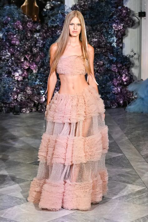 Christian Siriano RTW Spring 2024 [PHOTOS] – WWD Fashion Archive, Paris Couture, Trend Report, Alt Fashion, Christian Siriano, Pink Parties, Christian Lacroix, Spring 2024, 2024 Collection