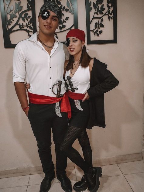 Halloween Idea For Men, Diy Pirate Couples Costume, Male Pirate Costume Diy, Pirate Costumes For Couples, Pirates Diy Costume, Gasparilla Outfit Men, Diy Pirate Costume For Men, Pirate Couple Halloween Costumes, Diy Pirate Costume Men