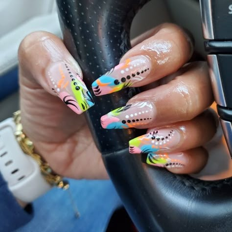 1996 Nail Design, 90s Nails Designs, Ombre Sns, 90s Nail Designs, 90s Nail Art, Abstract Nail Designs, Vibe Nails, Oval Nails Designs, Abstract Nail