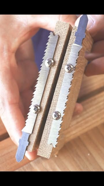 Dremel Tool Projects, Woodworking Projects Unique, Jigsaw Blades, Woodworking Shop Plans, Diy Wooden Projects, Carpentry Diy, Cool Woodworking Projects, Wood Joinery, Building Tips