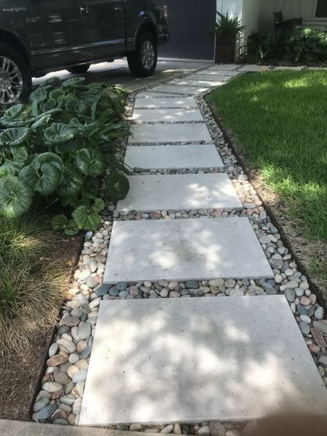 Step-by-Step Guide to Building Your Own Garden Pathways - eDecks Blog Front Porch Walk Way Ideas, Front Walkway Ideas Diy Entrance, Front House Pathway Ideas, Landscape Ideas Walkway, Stone And Paver Walkway, Driveway Walkway Ideas, Backyard Paver Walkway Ideas, Front Paver Walkway Ideas, Sidewalk Ideas Walkways Entrance