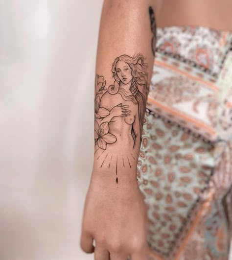 Carravagio Tattoo, Botticelli Venus Tattoo, Aphrodite Tattoo Ideas, Female Figure Tattoo Design, Botticelli Tattoo, Venus Tattoo Goddess, The Birth Of Venus Tattoo, Venus Tattoos, Afrodita Tattoo