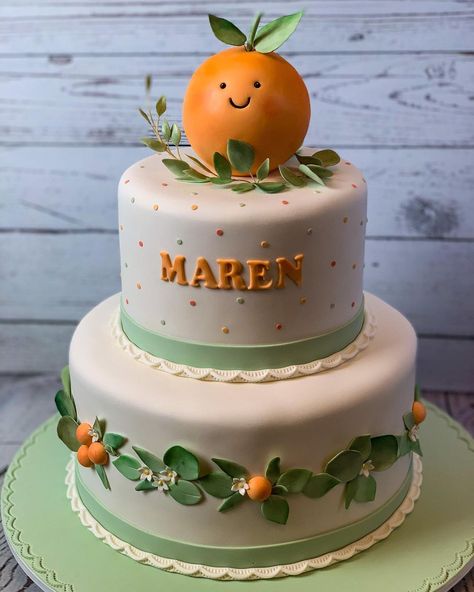 Cuties Cake Ideas, Cutie Theme Cake, Cutie Themed Baby Shower Cake, Cutie Gender Reveal Cake, A Cutie Is On The Way Cake, Orange Shaped Cake, Cutie Themed Cake, Little Cutie Cake Ideas, Cutie Orange Baby Shower Theme Cake