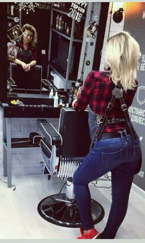 niece view #barbers411 Barbers 411 Hair Salons :) Pose in jeans blue jeans https://barbers411.com Hair Salon Pictures, Barber Accessories, Hairstylist Branding, Salon Pictures, Barbershop Design, Salon Suites, Barber Life, Hair Dresser, Graduation Photoshoot