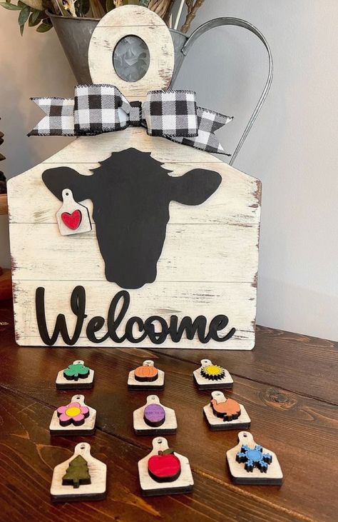 Cow Kitchen Decor, Interchangeable Sign, Cow Craft, Jacksonville Nc, Door Signs Diy, Cow Decor, Kitchen Sign, Pet Signs, Craft Time