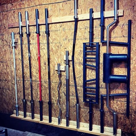 10 easy diy barbell storage designs, barbell holders for the home gym — KAIZEN DIY GYM Barbell Holder Diy, Weight Bar Storage, Gym Storage Wall, Deadlift Platform, Barbell Storage, Gym Organizer, Backyard Gym, Weight Bars, Gym Storage