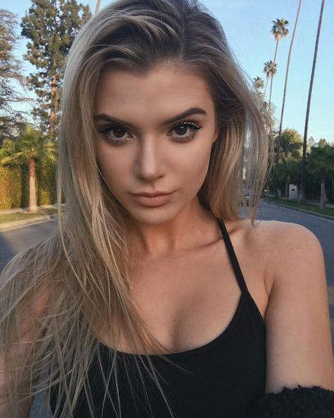 Alissa Violet Allisa Violet, Alissa Violet, Violet Eyes, Dark Eyes, Beauty Inspiration, Supergirl, Pretty Face, Scandal, Eye Color