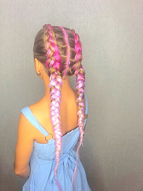 Unicorn Braids Kids, Dutch Braids With Extensions, Unicorn Braids, 2 Dutch Braids, Unicorn Braid, Festival Braid, Festival Braids, Mermaid Hair Color, Dutch Braid Hairstyles