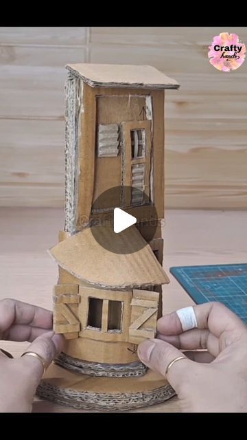 Homemade Fairy Houses Diy, Cardboard House Ideas, Cute Cardboard Crafts, Fairy Houses Diy, Diy With Cardboard, Miniature Crafts Diy, Cardboard Crafts Decoration, Cardboard Box Houses, Cardboard Houses