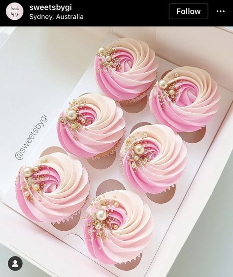 Pink Frosting Cupcakes, Cupcake Icing Designs, Easy Cupcakes Decoration, Barbie Cupcakes, Polka Dot Cupcakes, Elegant Cupcakes, Decorating Icing, Pastel Cupcakes, Cake Decorating Icing