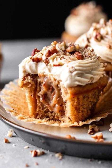 Pecan Pie Cupcakes - Eats Delightful Layered Pecan Pie, Pecan Pie Cupcakes Easy, Maple Walnut Cupcakes, Thanksgiving Pie Flavors, Pecan Pie Cupcakes Recipe, November Cupcake Ideas, Pecan Cupcakes Recipe, Butter Pecan Cupcakes, Unique Thanksgiving Desserts