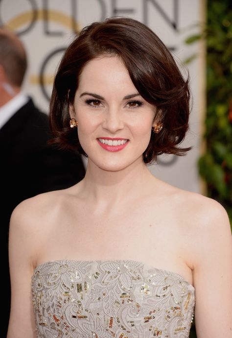 Michelle Dockery Bob - Michelle Dockery kept it timeless with this bob at the Golden Globes. Golden Globes Dresses, Laura Carmichael, Michelle Dockery, Cheap Wigs, Prom Hairstyles, Bob Wig, Downton Abbey, Celebrity Hairstyles, Brown Hair Colors