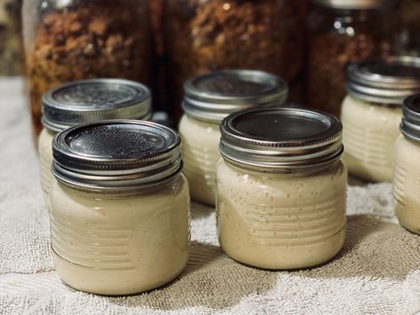 Super Easy Homemade Alfredo Sauce for Canning or Freezing Canning Alfredo Sauce, Strawberry Fig Preserves, Pressure Canning Recipes, Home Canning Recipes, Canning Food Preservation, Homemade Alfredo, Alfredo Sauce Recipe, Homemade Alfredo Sauce, Home Canning