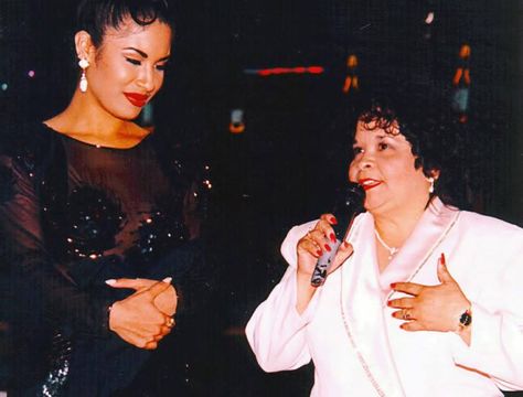 Yolanda Saldívar Finally Confesses Why She Killed Selena Quintanilla Selena Boutique, Suzette Quintanilla, Tejano Music, Selena Quintanilla Perez, Garth Brooks, Mexican American, Let Her Go, Selena Quintanilla, Recording Artists