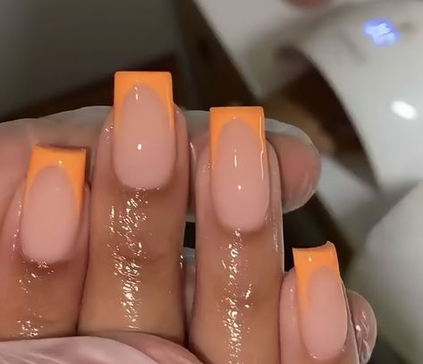 Peach French Tip Nails Square, Short Square Nails Summer Colors, Light Orange French Tip Nails, Orange Tip Acrylic Nails, Peach French Tip Nails, Orange French Nails, Orange French Tips, Orange French Tip Nails, Orange French Tip