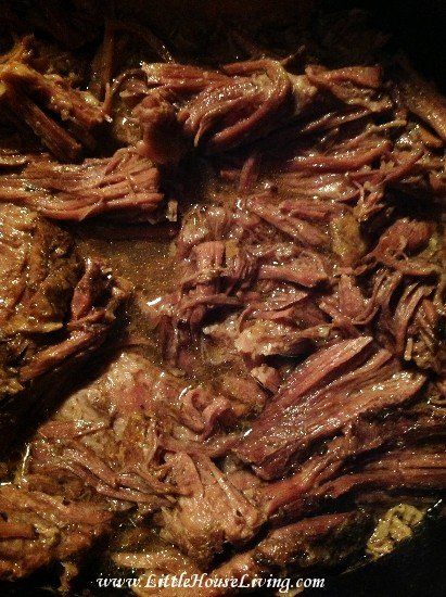 Shredded Beef Recipe Rump Roast Crock Pot Recipes Bbq Shredded Beef, Beef Shoulder Roast Crock Pot, Roast Beef Manhattan Recipe, Carnivores Diet, Beef Manhattan, Angus Beef Recipes, Crockpot Shredded Beef, Beef Shoulder Roast, Roast Beef Crock Pot Recipes