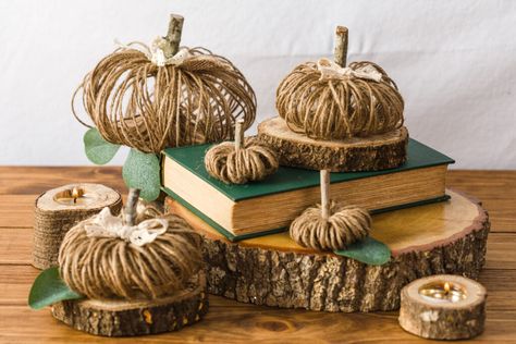 Jute Pumpkins Diy Video, Diy Fall Decorations Dollar Store, Rope Pumpkins, Fall Outdoor Decorations, Twine Pumpkins, Diy Fall Decorations, Decoupage Pumpkins, Pumpkins Diy, Sisal Twine