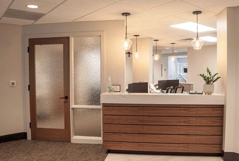 Office Reception Design Waiting Rooms, Office Reception Counter Design, Medical Reception Desk, Waiting Room Design Reception Areas, Office Reception Counters, Reception Area Design, Front Lighting, Office Reception Design, Waiting Room Design