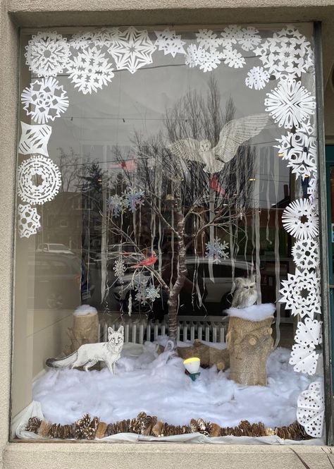 Winter Retail Window Display, Winter Window Display Store Fronts, Retail Window Display, Winter Window Display, Boho Market, Shop Displays, Winter Window, Retail Windows, Winter Ideas