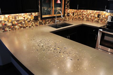 Making Concrete Countertops, Modern Kitchen Countertops, Kitchen Countertops Concrete, Cultured Marble Countertops, Concrete Countertops Colors, Kitchen Remodel Countertops, Kitchen Countertop Materials, Concrete Countertops Kitchen, Exterior Decoration