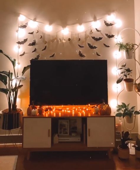 Fall Tv Decor Tv Stands, Simple Halloween Room Decor, Halloween Decoration Living Room, Spooky Tv Stand Decor, Tv Stand Halloween Decor Ideas, Halloween Decorations Tv Stand, Entertainment Center Halloween Decor, Halloween Decor Tv Stand, Indoor Halloween Decor Ideas Living Room