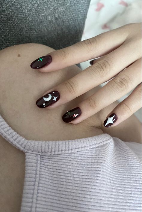 Nail Designs Moon And Stars, Red Moon Nails, Moon Nail Ideas, Star And Moon Nails, Moon And Stars Nails, Moon And Star Nails, Nails Moon, Stars Nails, Funny Notes