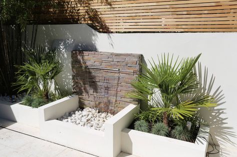 Small Modern Garden, Slate Cladding, Modern Garden Lighting, Modern Garden Landscaping, Garden Lighting Ideas, Water Feature Wall, Outdoor Water Feature, Space Garden, Small Water Features