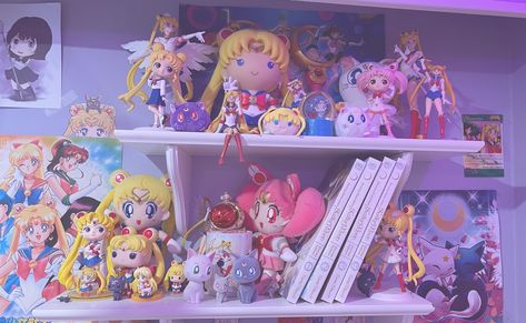 Sailor Moon Room, Moon Bedroom, Sailor Moon Collection, Moon Room, Moon Board, Adorable Anime, Scenic Places, Bedroom Redo, Anime Room