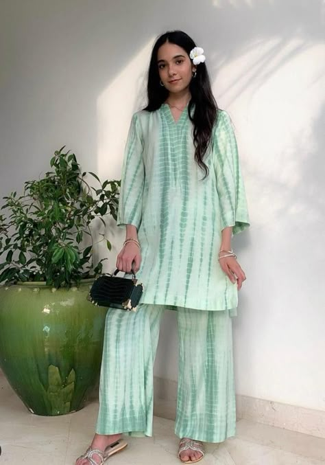 Coordsets For Women, Tie N Dye, Dye Clothes, Modest Casual Outfits, Womens Trendy Dresses, Pakistani Fashion Casual, Cord Set, Stylish Short Dresses, Casual Indian Fashion